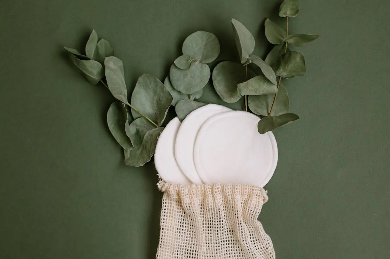 Reusable Cotton Rounds for a zero-waste bathroom